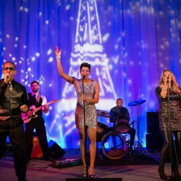 Dwanna Hughes & Prime Time Band : College Band