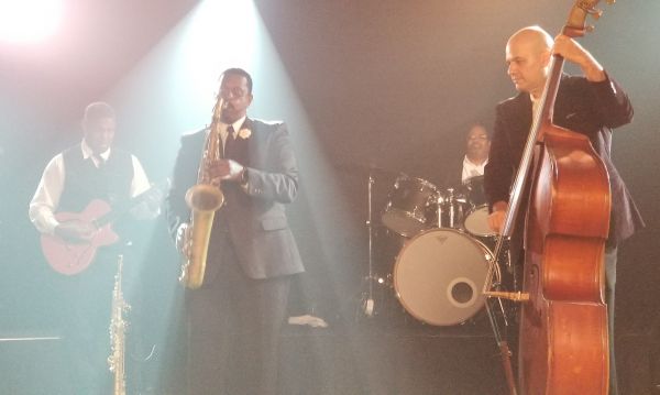 Sincerely Yours, Frankie Addison : Cocktail Jazz/Swing for Corporate Event